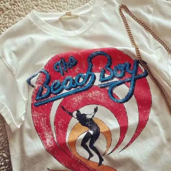 SOLD OUT The Beach Boys 1983 Tour Graphic Band Music Tee - Picture 4 of 6